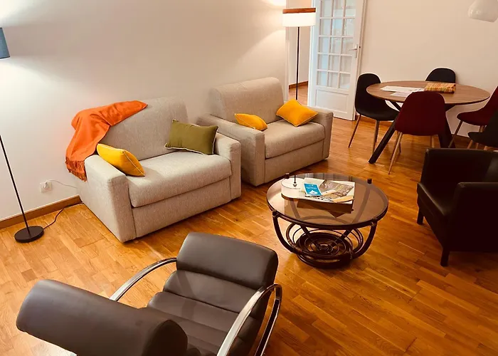 Appartement Standing Avec Jardin, 4 Personnes, Strategiquement Situe